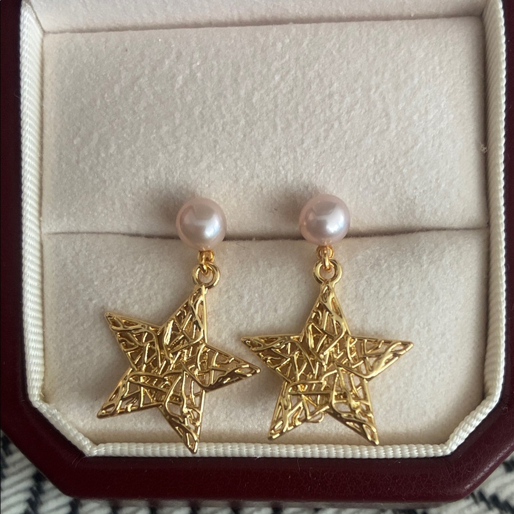Gold Star Pearl Earrings